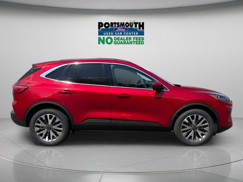 Used 2022 Ford Escape Titanium AWD/4WD image 6