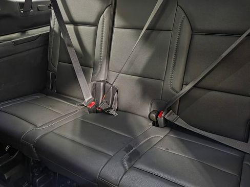 Used 2024 GMC Yukon XL Denali RWD image 7