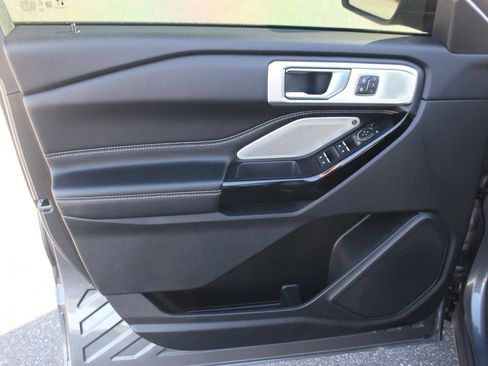 Used 2022 Ford Explorer ST w/ Equipment Group 401A AWD/4WD image 13