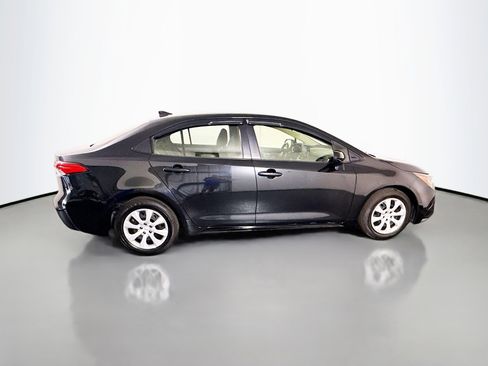 Used 2022 Toyota Corolla LE FWD image 11