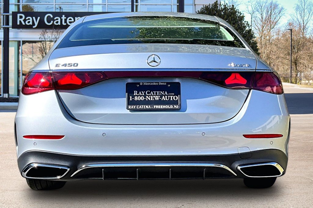Used 2024 Mercedes-Benz E 450 4MATIC Sedan image 4