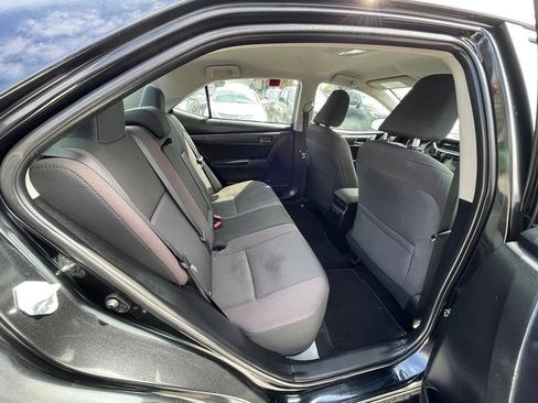 Used 2017 Toyota Corolla LE FWD image 19