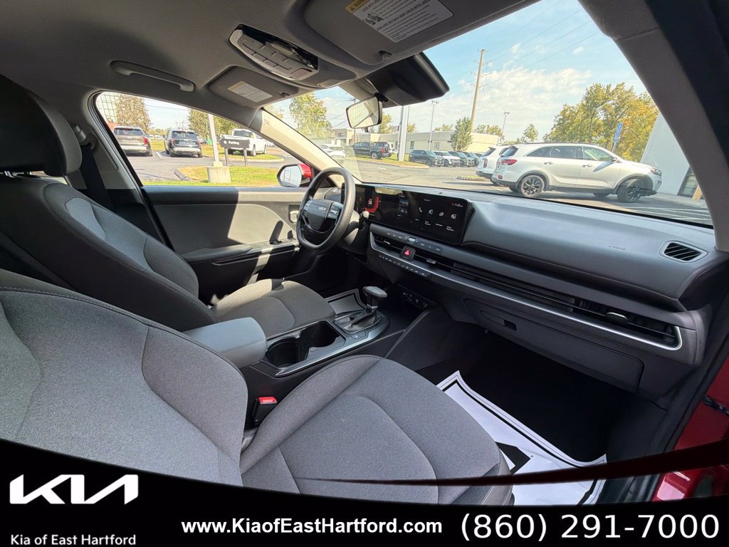 Used 2025 Kia K4 FWD image 12