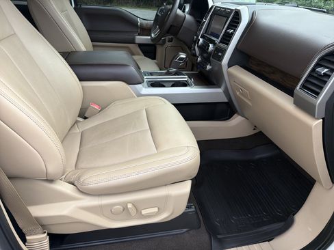 Used 2020 Ford F150 Lariat w/ Equipment Group 502A Luxury AWD/4WD image 14