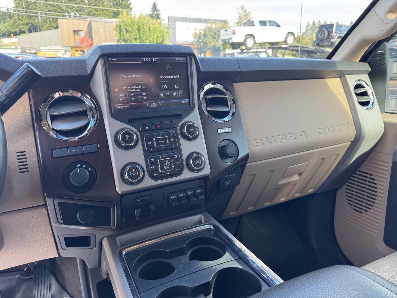 Used 2014 Ford F350 Lariat w/ Lariat Interior Package AWD/4WD image 8