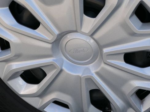 Used 2025 Ford Transit 250 Low Roof w/ Exterior Upgrade Package RWD image 12