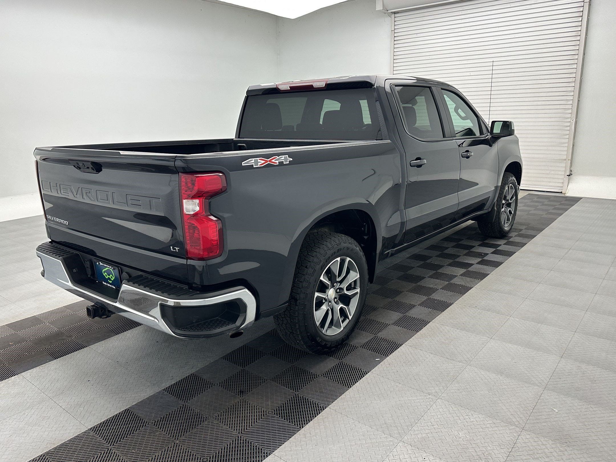 Certified 2024 Chevrolet Silverado 1500 LT AWD/4WD image 9
