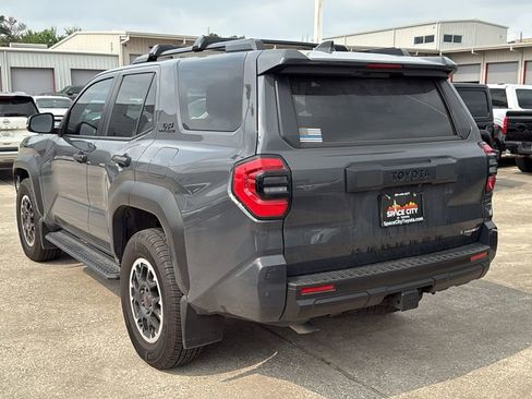 Used 2025 Toyota 4Runner TRD Off-Road AWD/4WD image 4