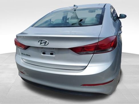 Used 2018 Hyundai Elantra Value Edition FWD image 4