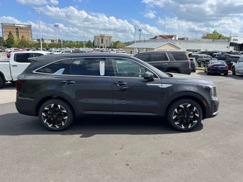 New 2025 Kia Sorento SX FWD image 8