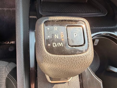 Used 2023 Nissan Rogue SV FWD image 29