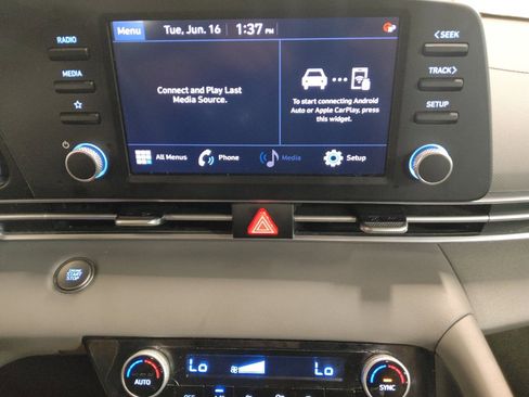 Used 2022 Hyundai Elantra SEL w/ Cargo Package FWD image 25