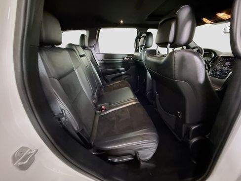 Used 2017 Jeep Grand Cherokee Altitude RWD image 27
