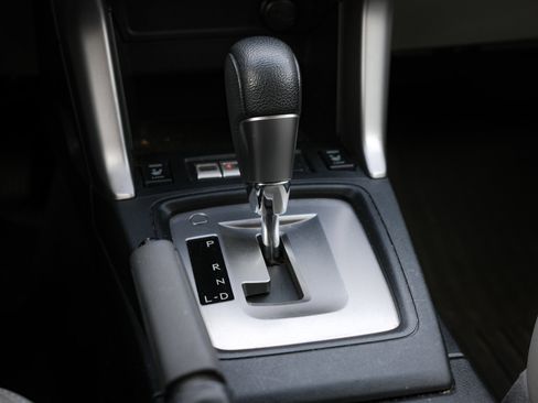 Used 2017 Subaru Forester 2.5i Limited image 27