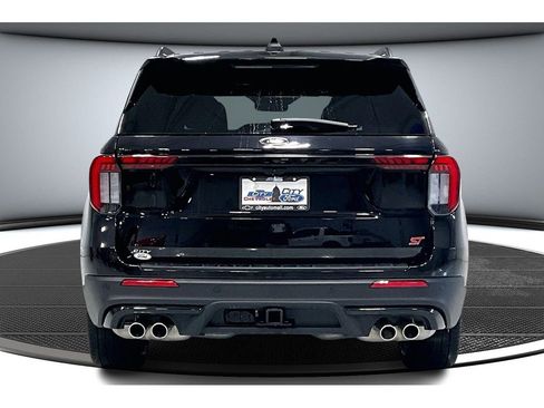 Used 2025 Ford Explorer ST image 6