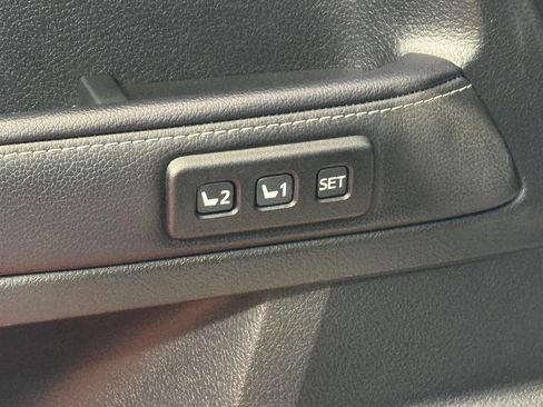 Used 2022 Toyota 4Runner Limited AWD/4WD image 19