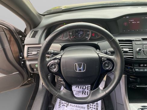 Used 2017 Honda Accord Sport image 22