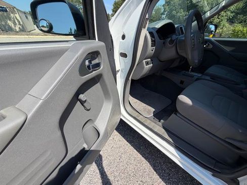 Used 2019 Nissan Frontier S RWD image 25
