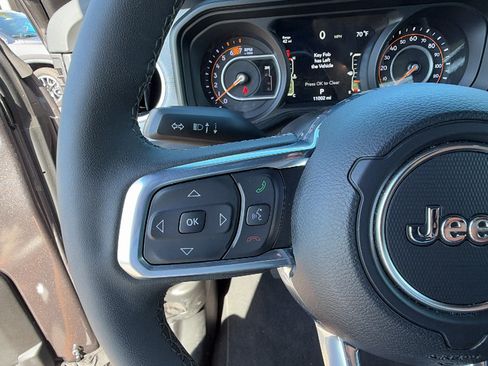 Certified 2026 Jeep Wrangler Unlimited Sahara AWD/4WD image 27