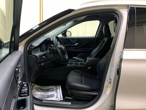 Used 2022 Lincoln Corsair AWD w/ Equipment Group 101A image 30