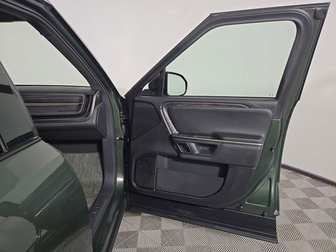 Used 2022 Rivian R1S Launch Edition image 18