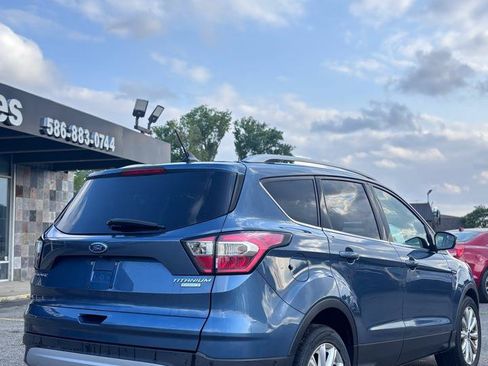 Used 2018 Ford Escape Titanium FWD image 3