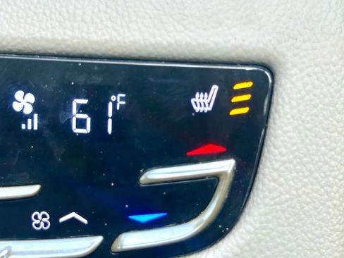 Used 2014 Cadillac SRX Premium image 39