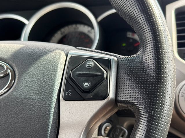 Used 2015 Toyota Tacoma 4x4 Double Cab w/ TRD Off-Road Package image 27
