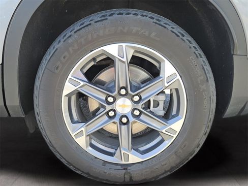 Used 2025 Chevrolet Blazer LT image 19