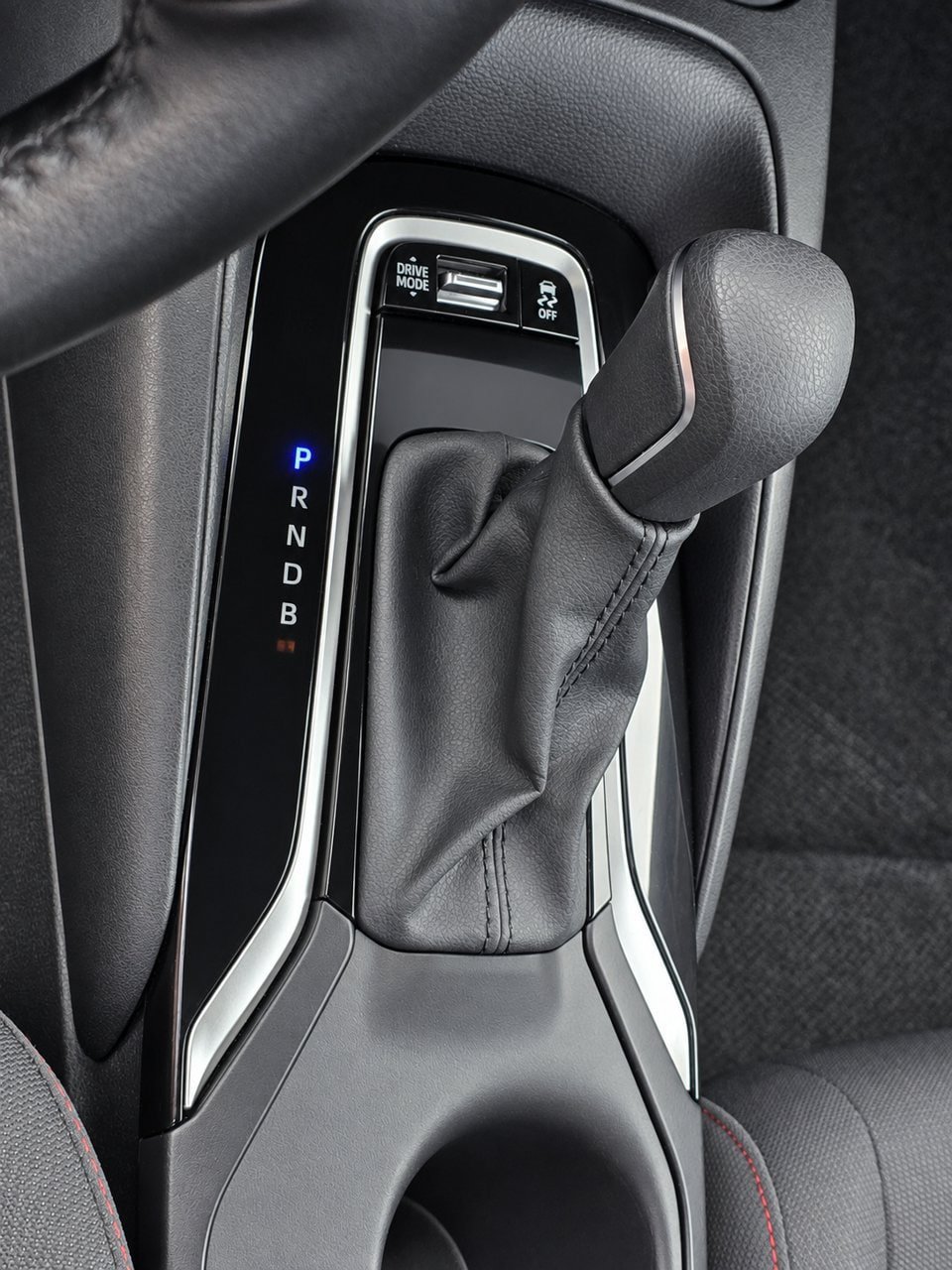 Used 2026 Toyota Corolla SE w/ SE Package FWD image 15