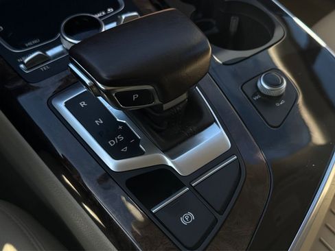 Used 2019 Audi Q7 3.0T Premium w/ Cold Weather Package image 32