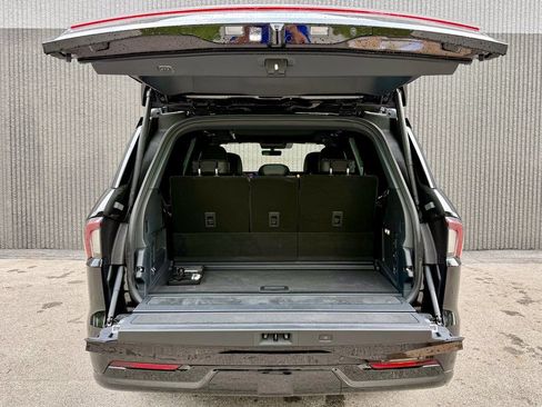 Used 2025 Lincoln Navigator Reserve w/ Jet Appearance Package AWD/4WD image 16