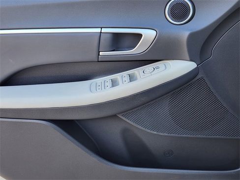 Certified 2025 Hyundai Sonata SEL image 17