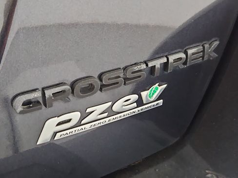 Used 2016 Subaru Crosstrek 2.0i Premium w/ Moonroof Package AWD/4WD image 12