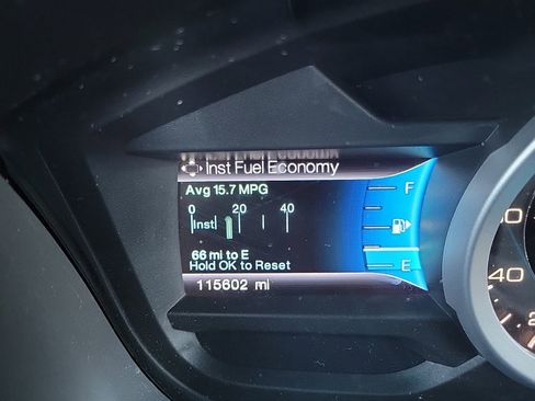 Used 2014 Ford Explorer Limited image 19