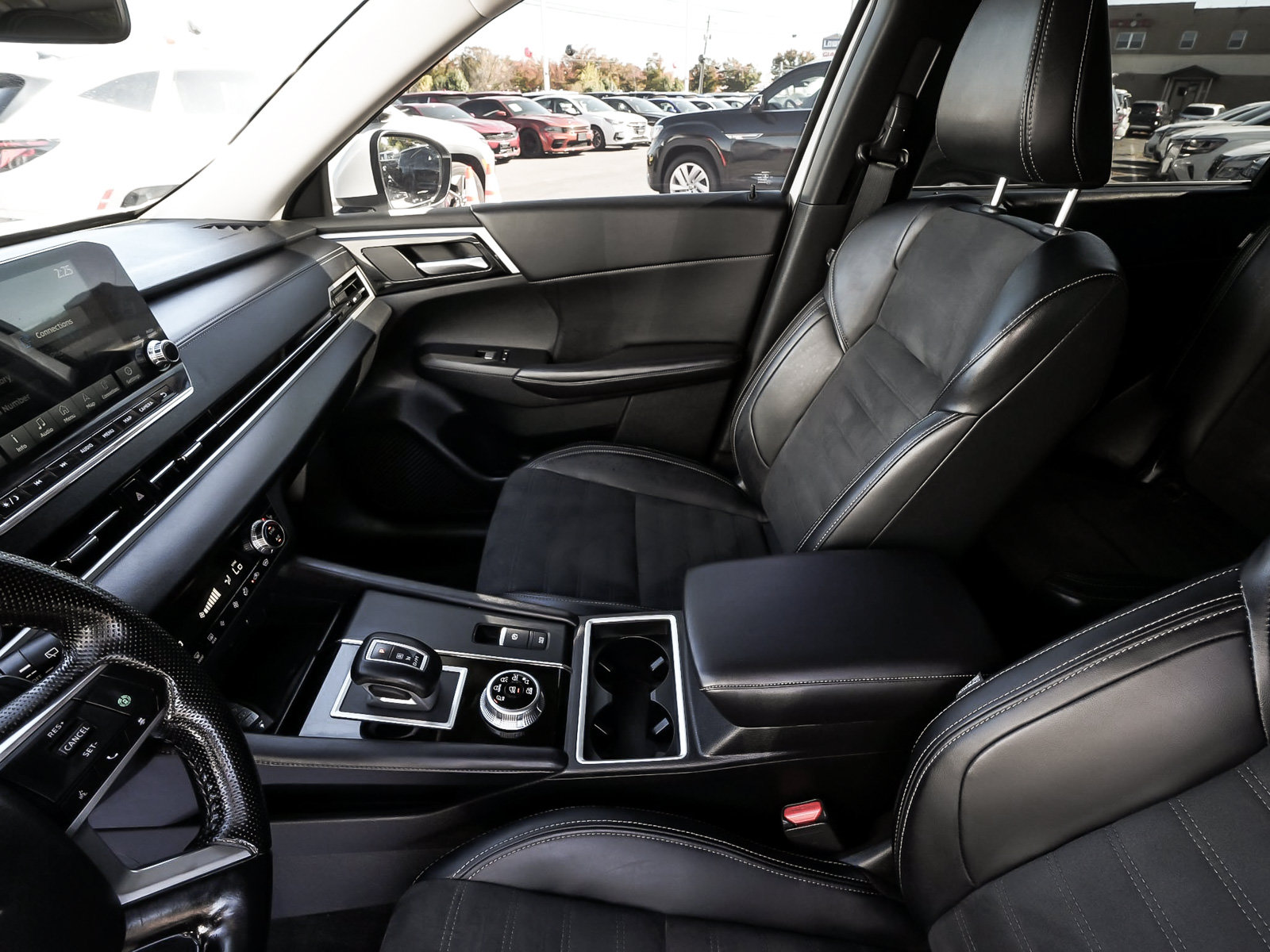 Used 2024 Mitsubishi Outlander SE AWD/4WD image 29