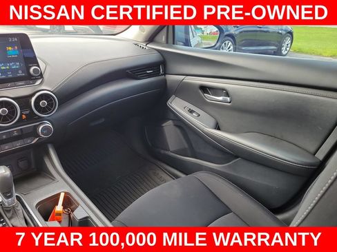 Used 2024 Nissan Sentra SV FWD image 9