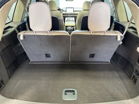 Used 2022 Lincoln Aviator AWD w/ Premium Package image 31