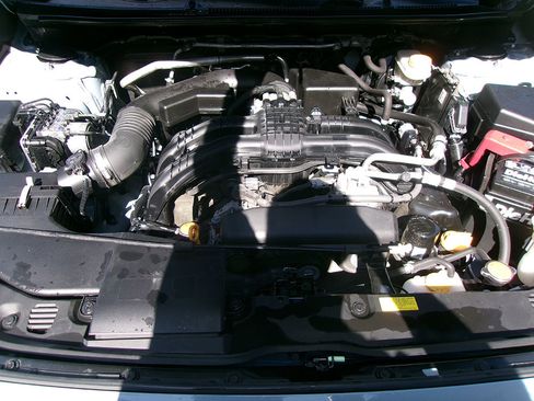 Used 2021 Subaru Crosstrek 2.0i Premium image 8