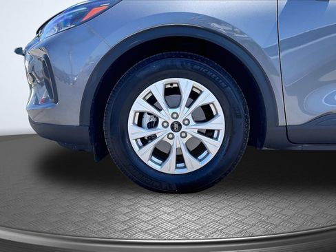 Used 2023 Ford Escape Active w/ Cold Weather Package FWD image 9