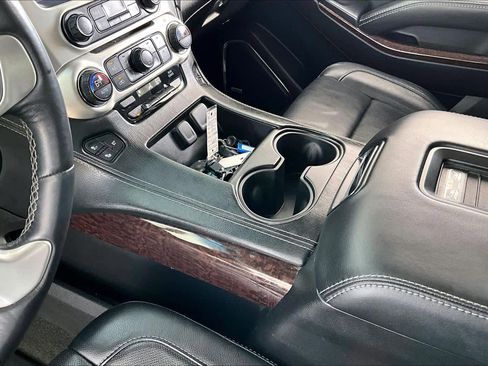 Used 2016 GMC Yukon SLT w/ Open Road Package image 16