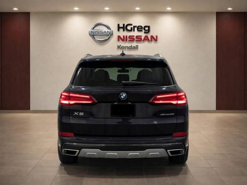 Used 2022 BMW X5 xDrive40i w/ Premium Package AWD/4WD image 6