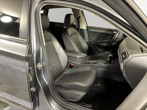 Used 2023 Volkswagen Jetta SE FWD image 27