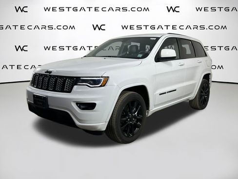 Used 2021 Jeep Grand Cherokee Laredo X image 1