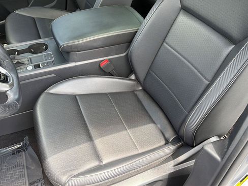 Used 2021 Volkswagen Atlas Cross Sport SE FWD image 29