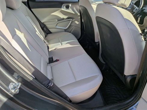 Used 2023 Kia Soul LX w/ LX Technology Package image 27