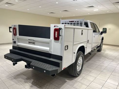 Used 2025 Chevrolet Silverado 3500 LT w/ Safety Package AWD/4WD image 5