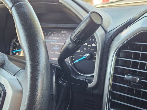 Used 2021 Ford F350 Lariat w/ Lariat Ultimate Package AWD/4WD image 17