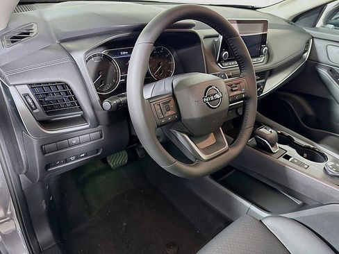 New 2026 Nissan Rogue SV AWD/4WD image 9