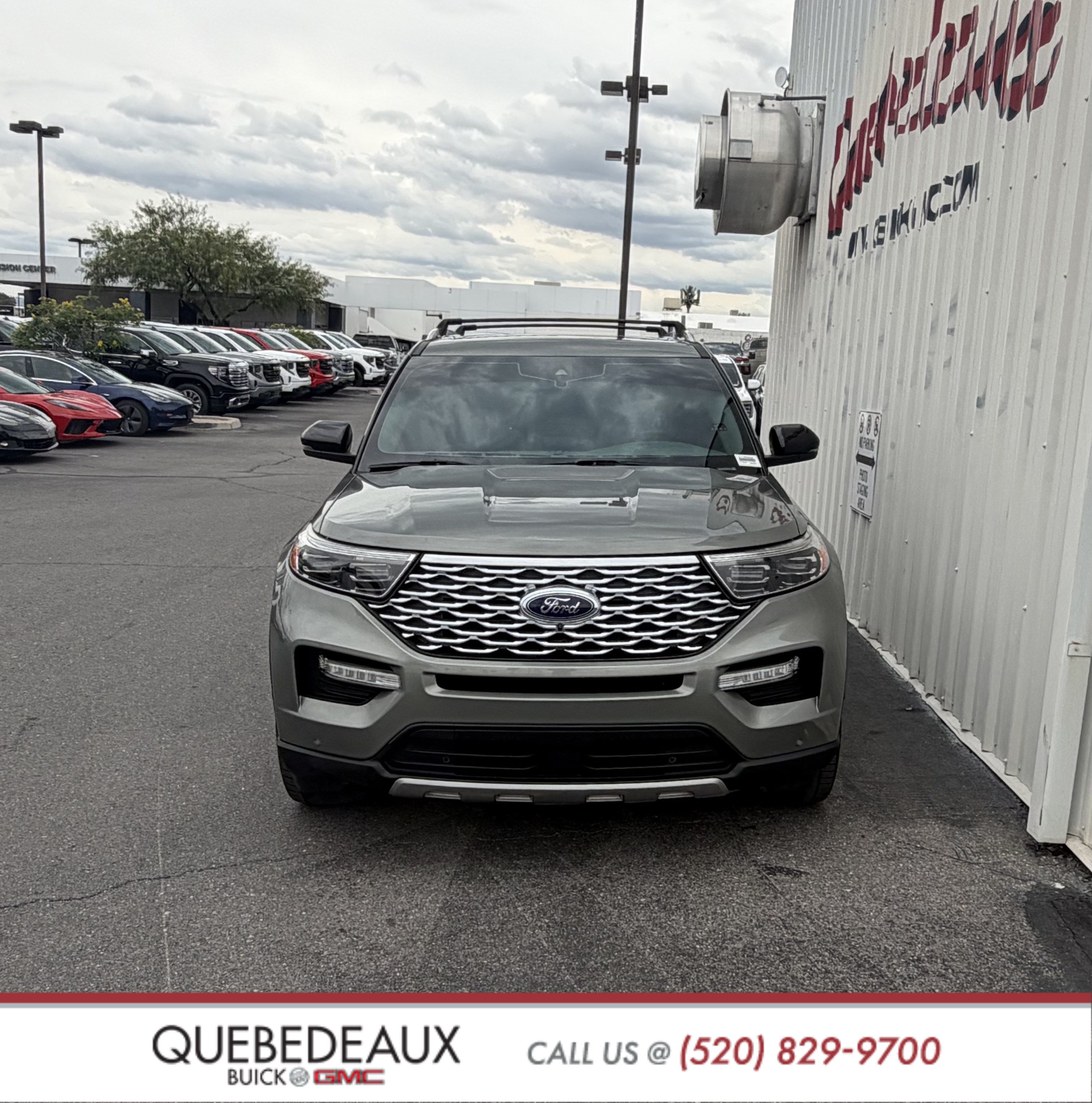 Used 2020 Ford Explorer Platinum w/ Premium Technology Package AWD/4WD image 6